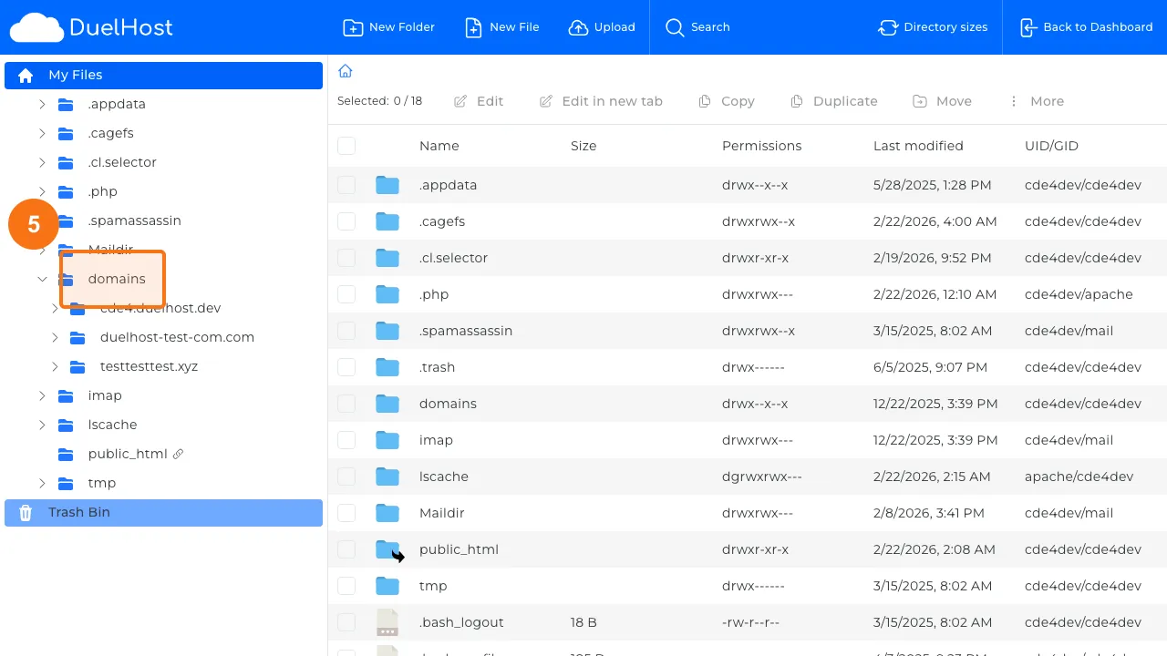 Trin 5: Naviger til domains/-mappen ved at klikke på "domains"